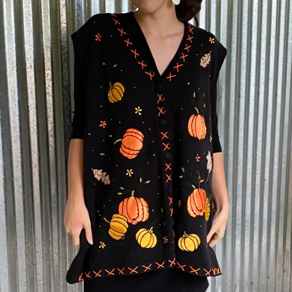 Fall oversized sweater vest.